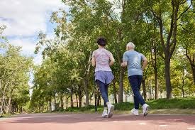 铃木一朗在洋基队展现出色的跑垒意识，多次利用速度制造得分机会