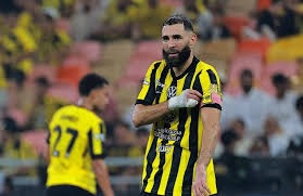 图片报：进一步调查显示阿德耶米并非误订武器，他知道买的啥